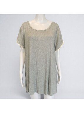 42POPS | Gray Pom-Pom Tulip-Sleeve Top - Plus 3X round neck